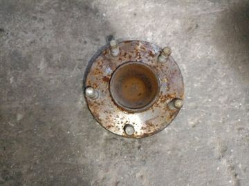 Маточина колеса задн. MAZDA 3 BM 13-19