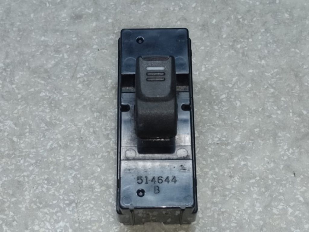 25884813 | Кнопка стеклоподъемника задн. HUMMER H3 05-10