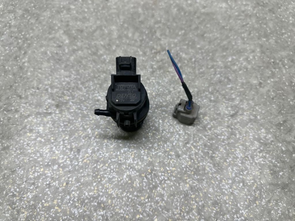 85330-60160 | Насос омывателя стекла TOYOTA PRIUS - 30 09-17 - Фото 2