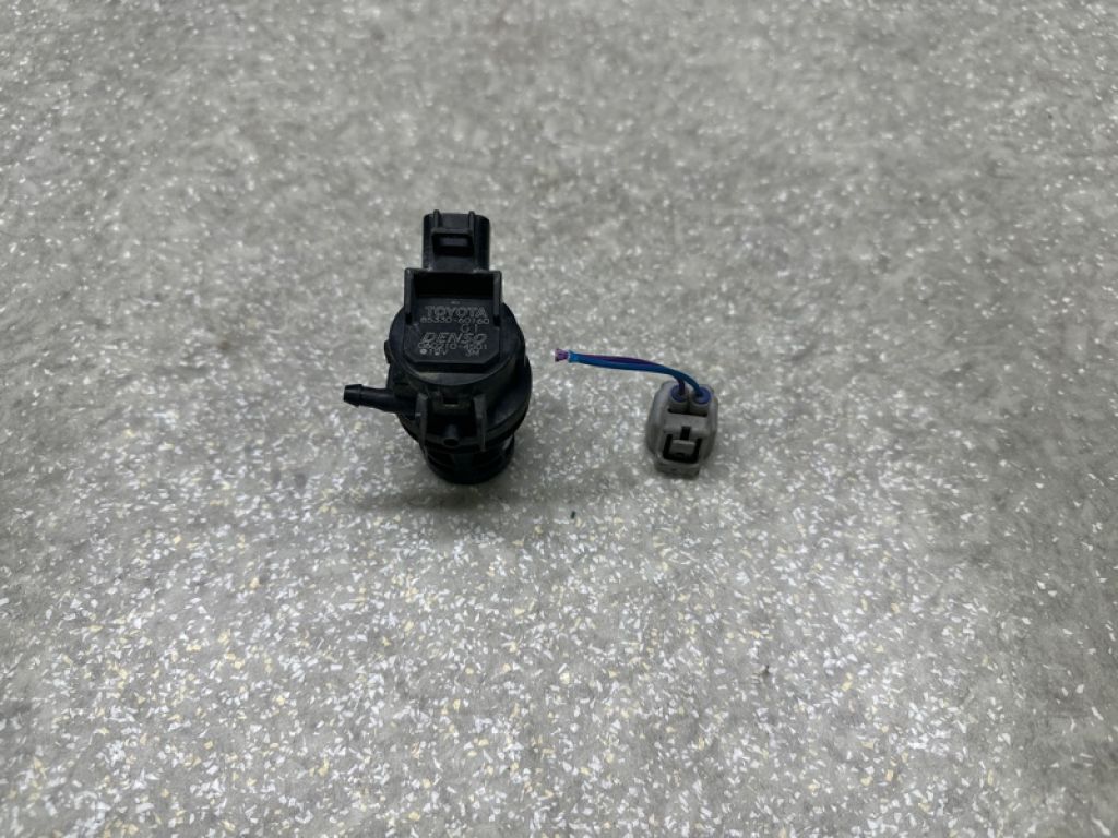 85330-60160 | Насос омывателя стекла TOYOTA PRIUS - 30 09-17 - Фото 2