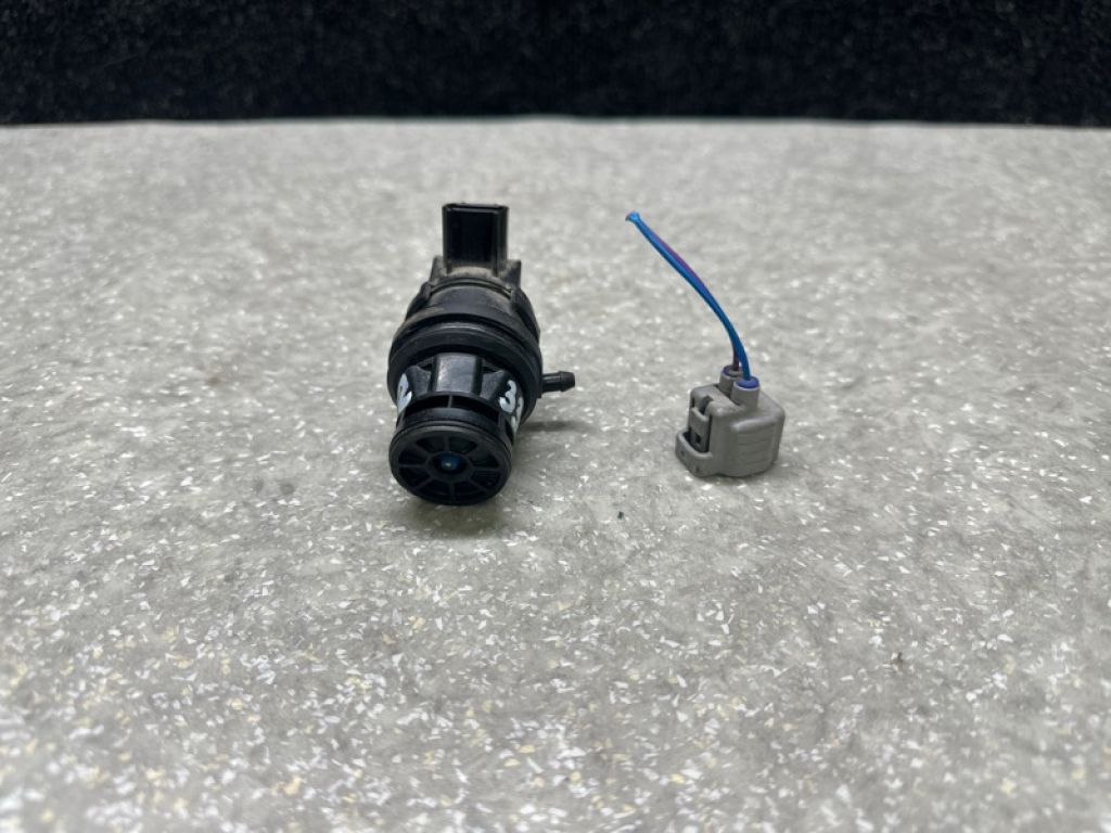 85330-60160 | Насос омывателя стекла TOYOTA PRIUS - 30 09-17 - Фото 3