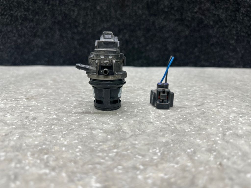 85330-21010 | Насос омывателя стекла TOYOTA PRIUS - 30 09-17