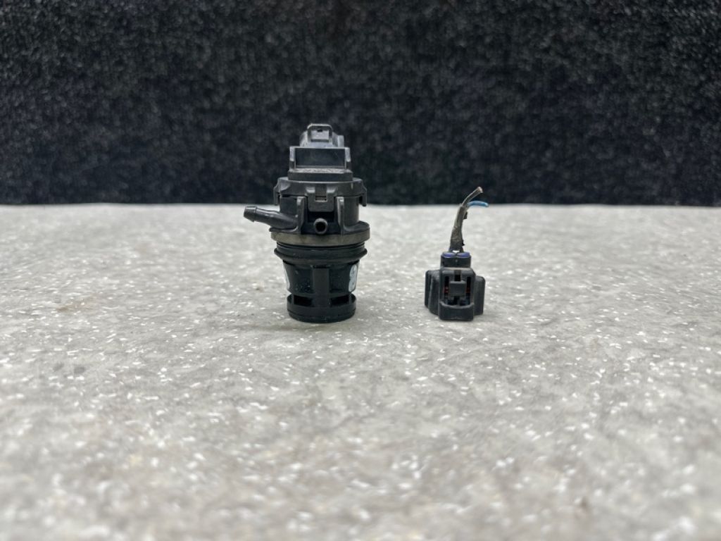 85330-21010 | Насос омывателя стекла TOYOTA PRIUS - 30 09-17