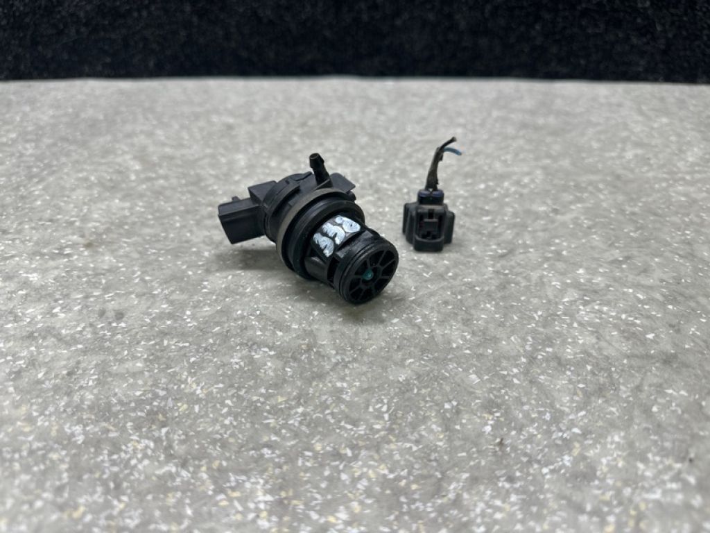 85330-21010 | Насос омывателя стекла TOYOTA PRIUS - 30 09-17 - Фото 3