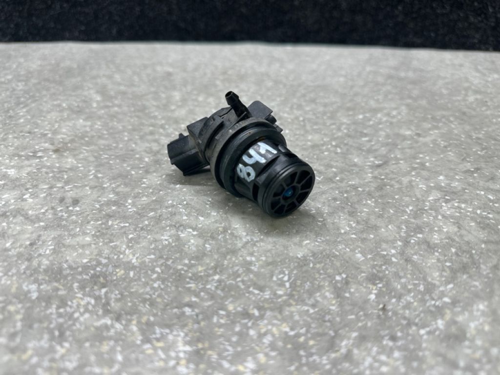 85330-60160 | Насос омывателя стекла TOYOTA PRIUS - 30 09-17 - Фото 3