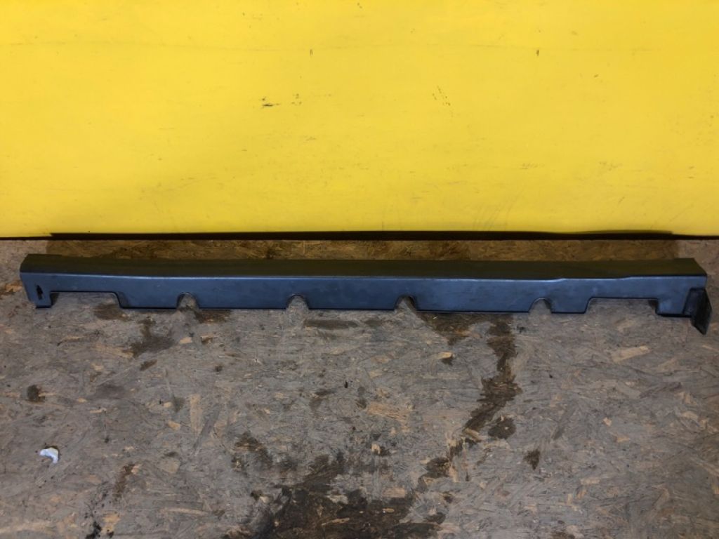 87751-K4050 | Накладка порогу зовнішня лів. HYUNDAI KONA OS 17-23