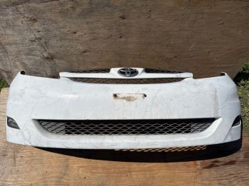 Бампер передній TOYOTA SIENNA 03-10