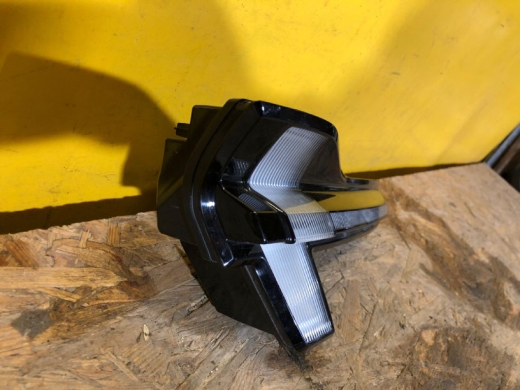 LJ8Z-13405-E | Фонарь внутренний лев. FORD MUSTANG MACH-E 19- - Фото 4