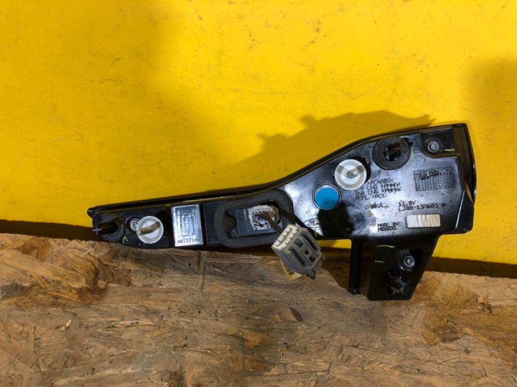 LJ8Z-13405-E | Фонарь внутренний лев. FORD MUSTANG MACH-E 19- - Фото 5