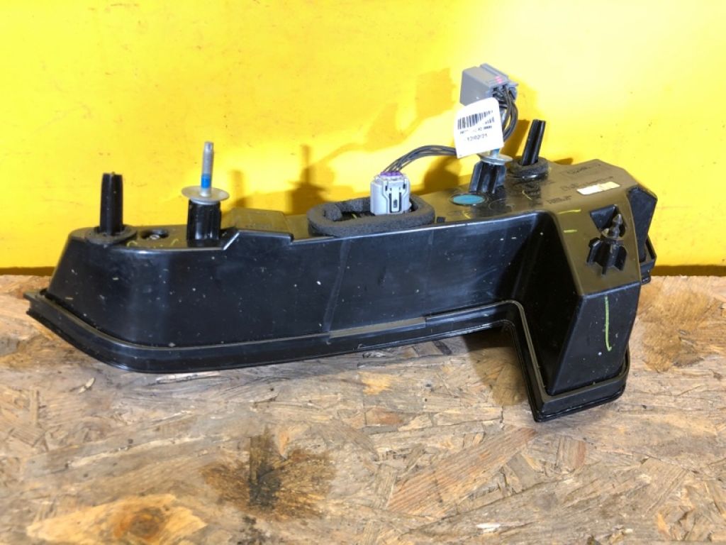 LJ8Z-13405-E | Фонарь внутренний лев. FORD MUSTANG MACH-E 19- - Фото 6