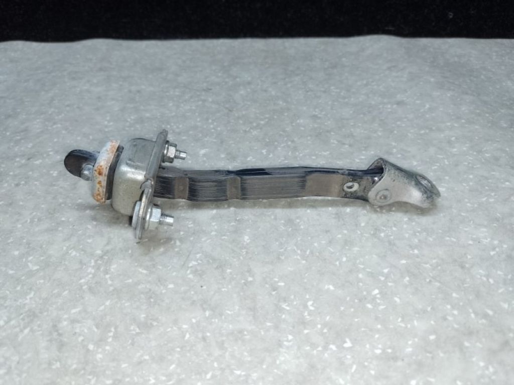 62124FG003 | Ограничитель двери задн. лев. SUBARU FORESTER 12-19 - Фото 2