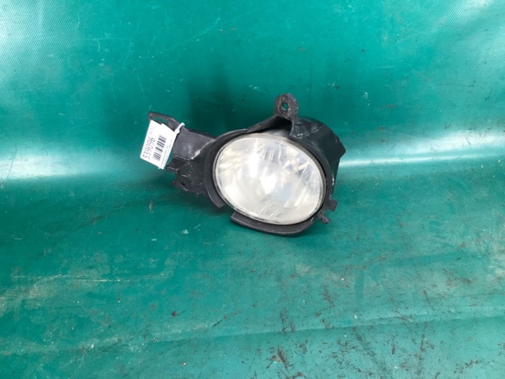81211-42061 | Противотуманная фара прав. TOYOTA AVALON 05-12