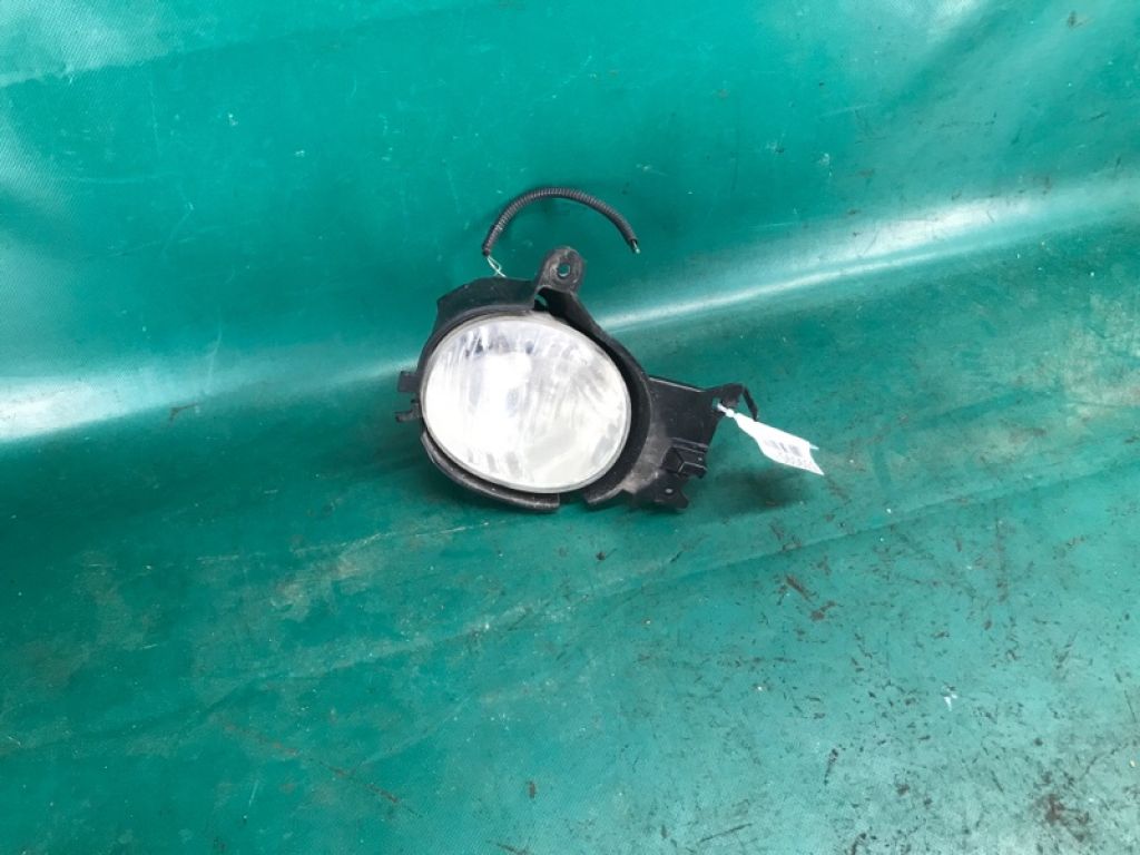 81221-42061 | Противотуманная фара лев. TOYOTA AVALON 05-12