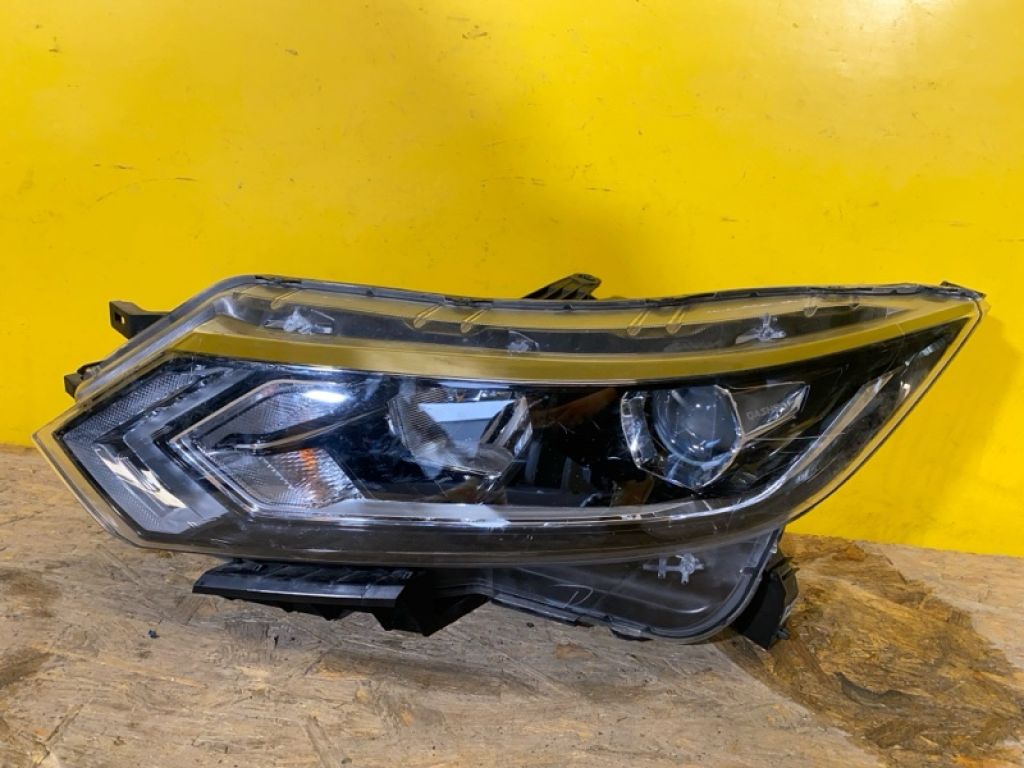 26060-6MR0A | Фара лів. NISSAN QASHQAI/ROGUE SPORT 14-