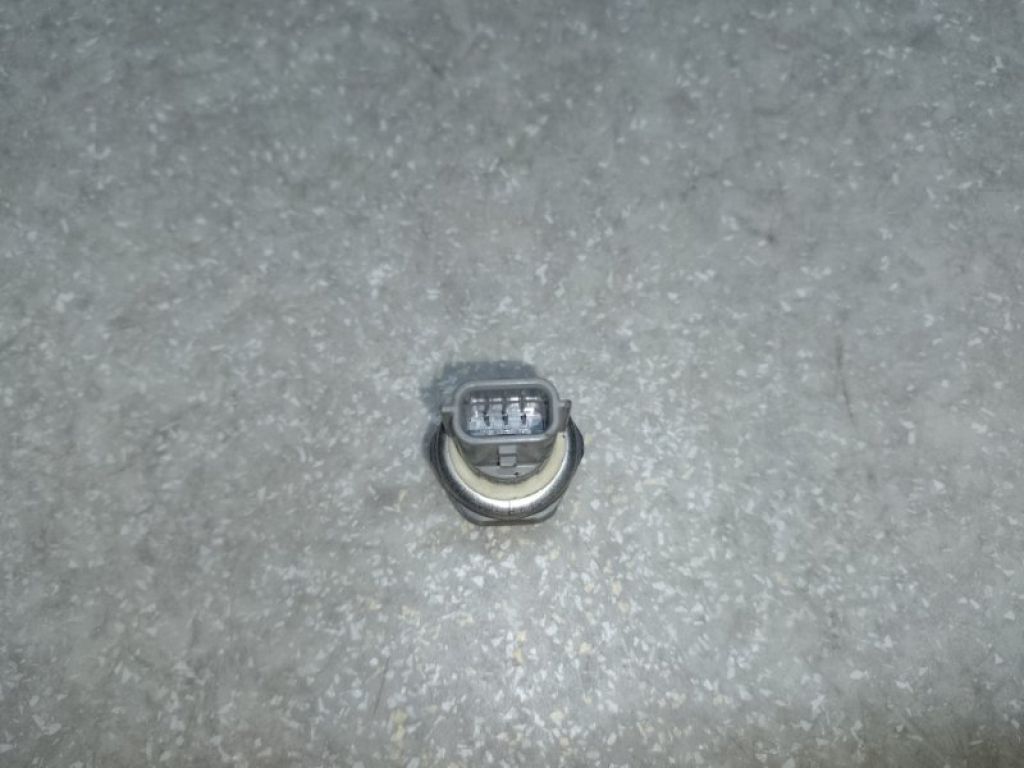 25070-5TA0A | Датчик тиску олії ДВЗ NISSAN JUKE 10-19 - Фото 3