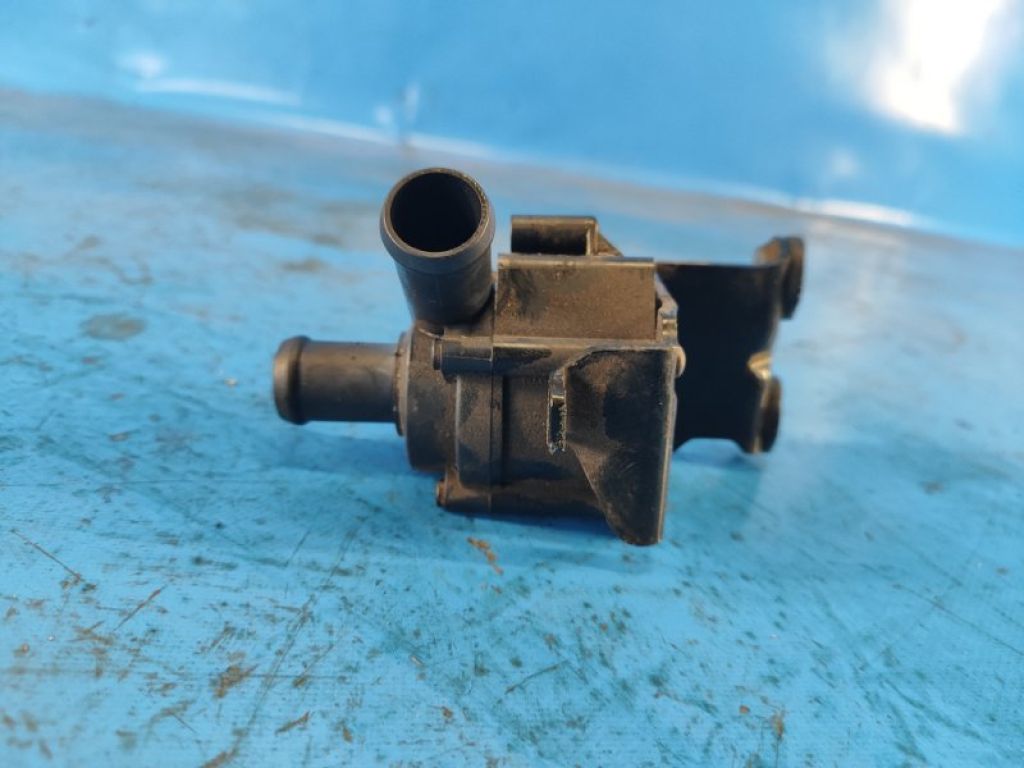 DS7Z-8C41-9C | Помпа охолодження електрична FORD ESCAPE 12-19 - Фото 2
