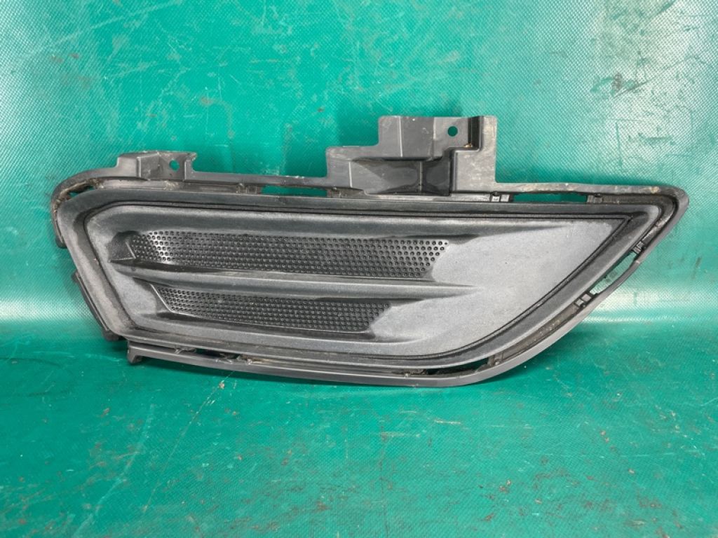 DS7Z-17B814-AA | Заглушка протитуманних фар прав. FORD FUSION 14-