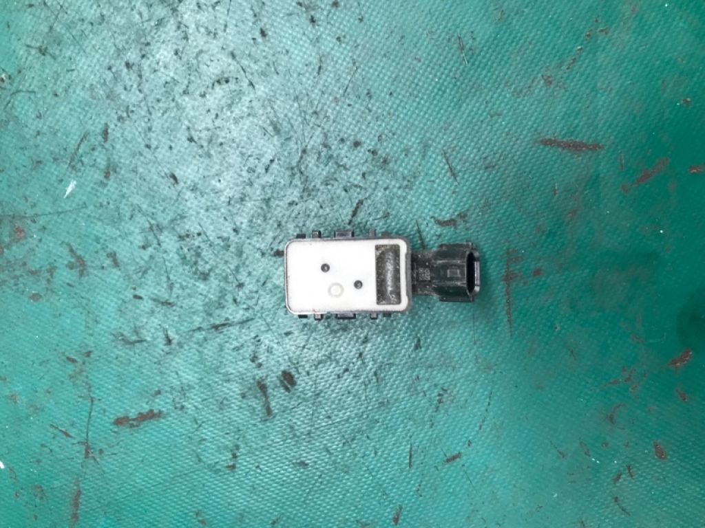 89341-33220-D1 | Датчик парктроніка задн. LEXUS NX 14-21