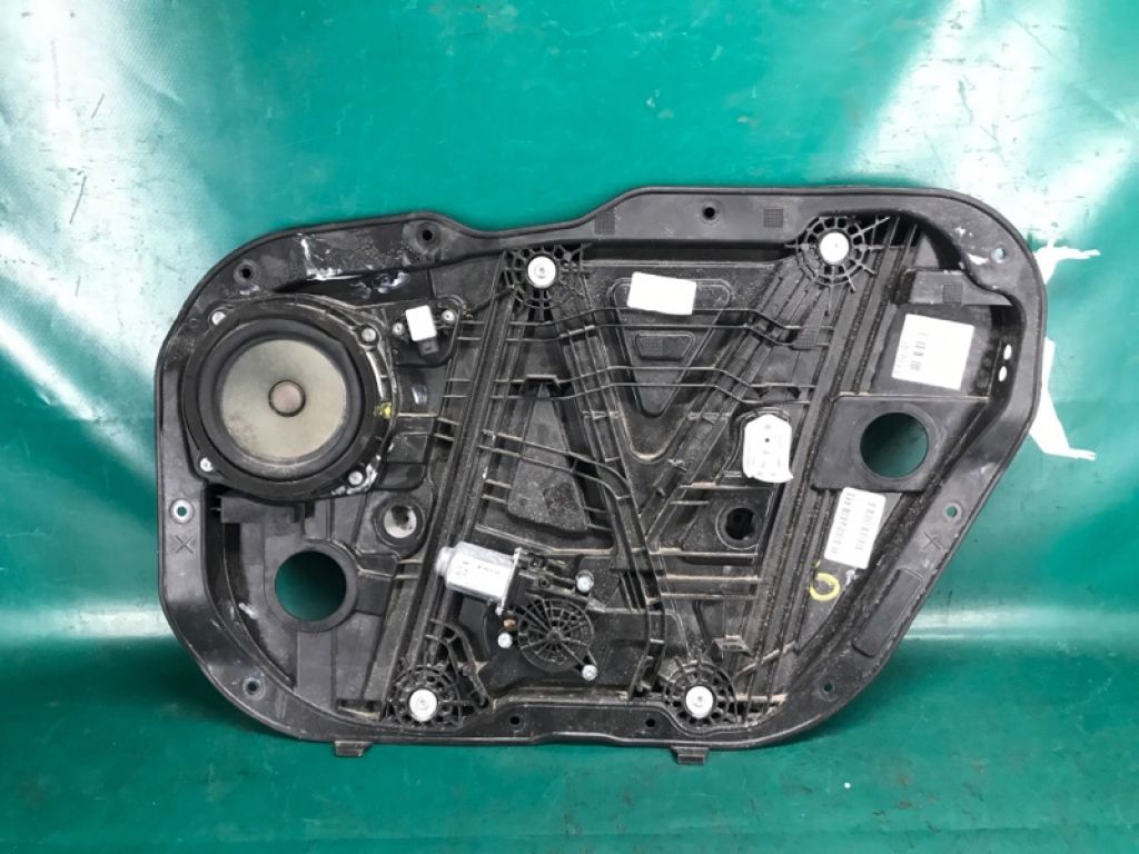 82481-F3030 | Стеклоподъемник передн. прав. HYUNDAI ELANTRA AD 16-
