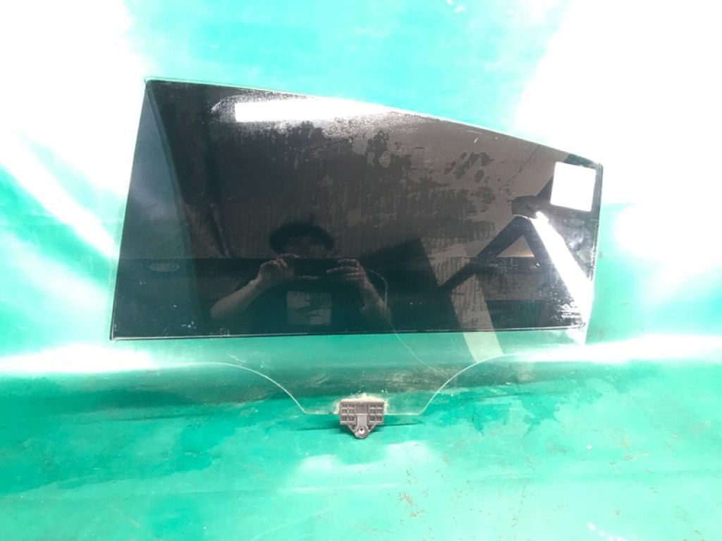 83410-F2020 | Скло дверей задн. лів. HYUNDAI ELANTRA AD 16-