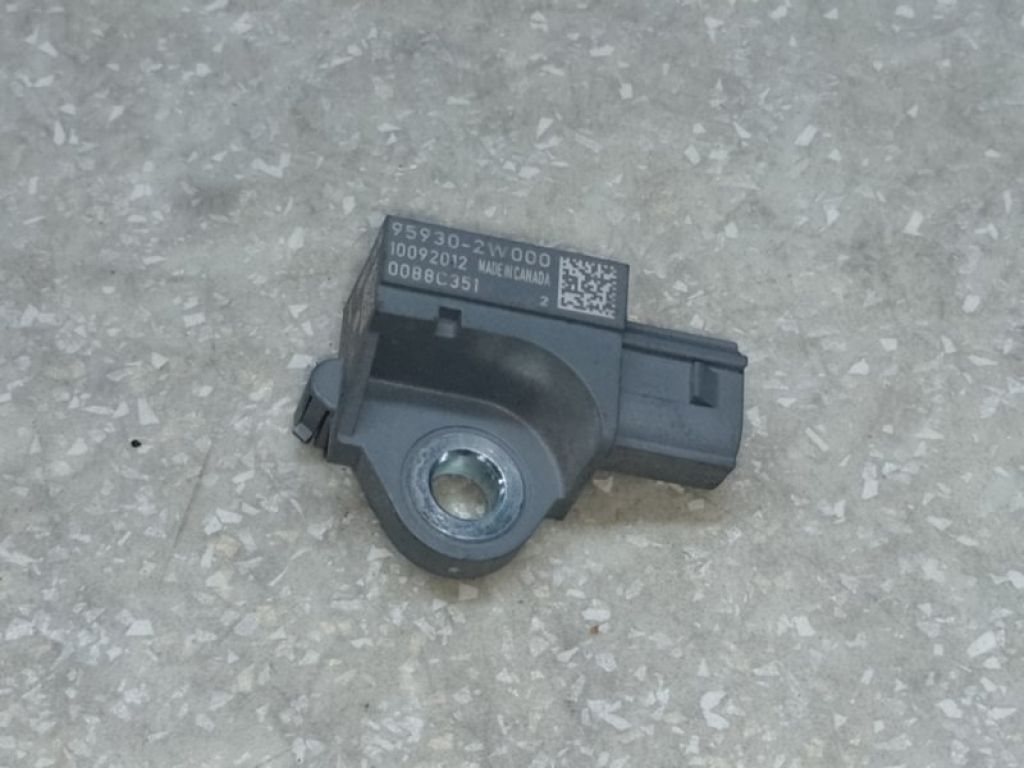 95930-2W000 | Датчик удара передн. HYUNDAI SANTA FE (DM) 12-18