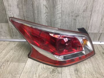 Фонарь наружный лев. NISSAN ALTIMA L33 12-18