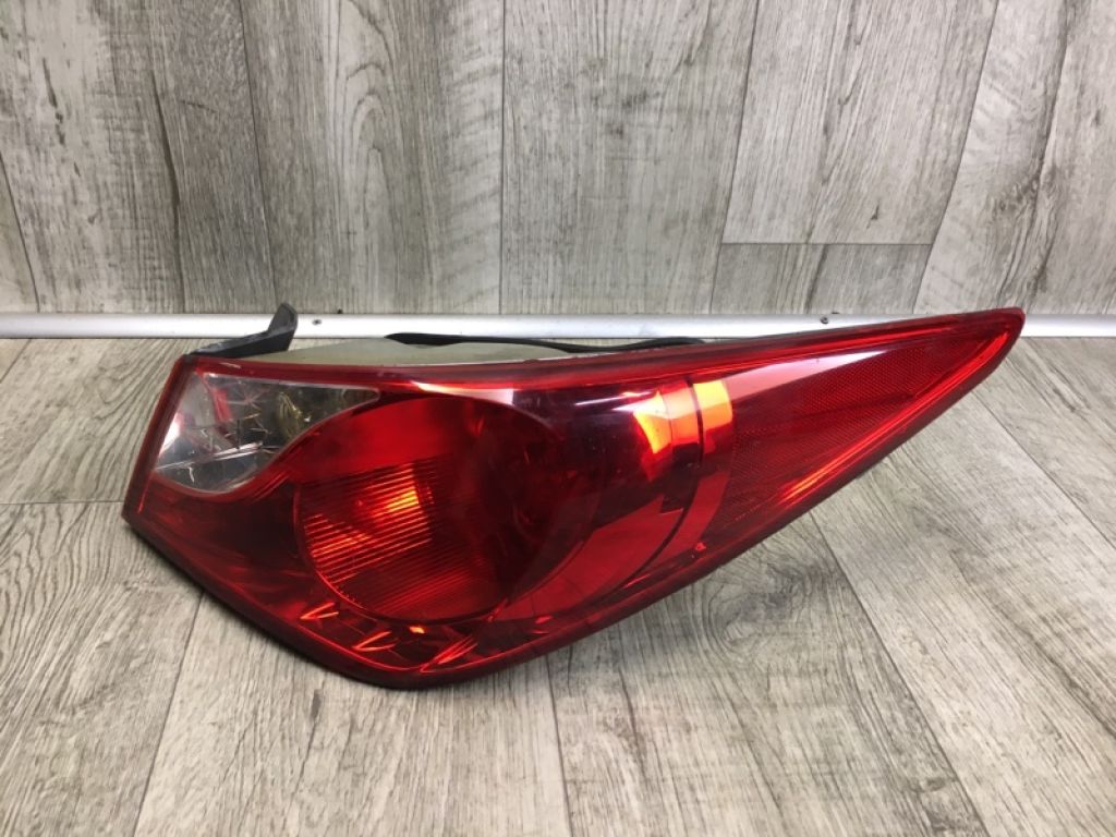 92402-3Q000 | Ліхтар зовнішній прав. HYUNDAI SONATA YF 10-14