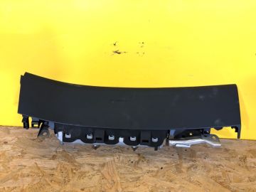 Подушка безпеки в коліна прав. LEXUS LS500 18-