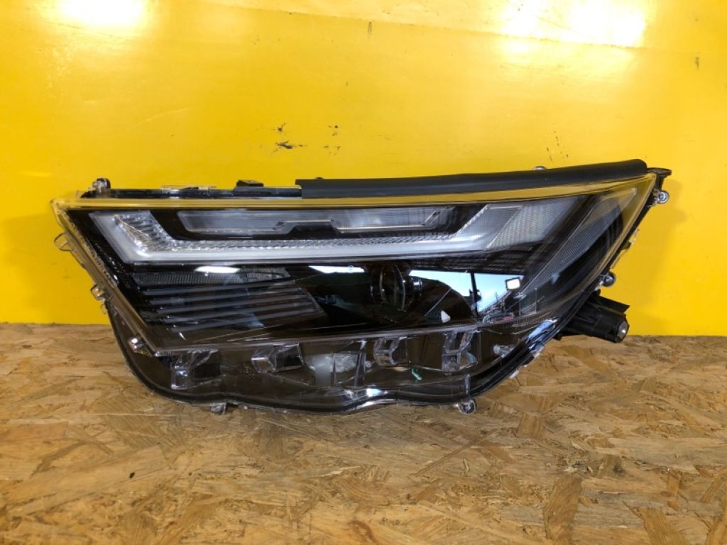 81185-42G10 | Фара лів. TOYOTA RAV4 18-