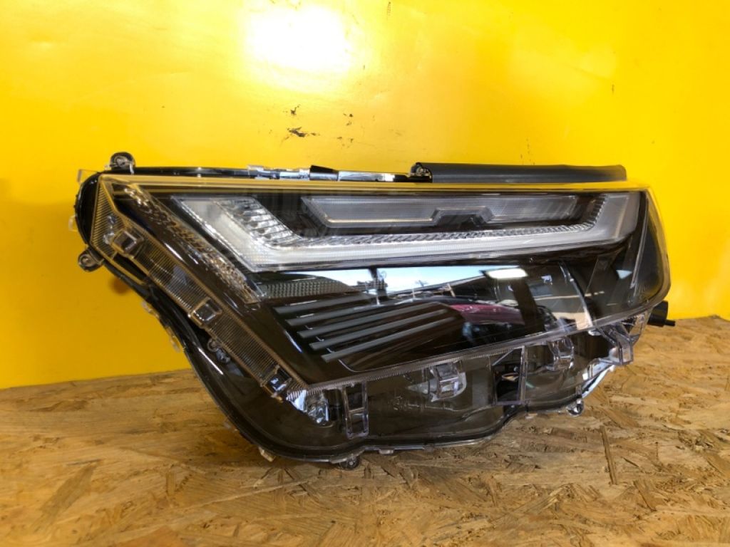 81185-42G10 | Фара лів. TOYOTA RAV4 18- - Фото 3