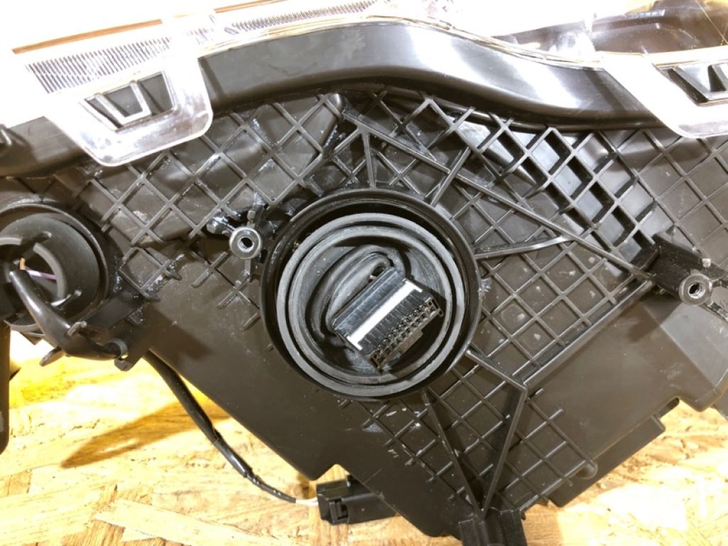 81185-42G10 | Фара лів. TOYOTA RAV4 18- - Фото 10