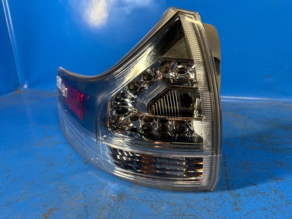 8156008040 | Фонарь наружный лев. TOYOTA SIENNA 11-16 - Фото 2