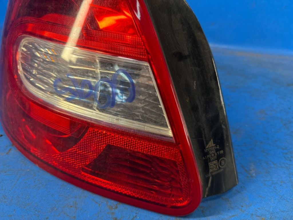 3567057L00 | Фонарь наружный лев. SUZUKI KIZASHI 09-14 - Фото 2