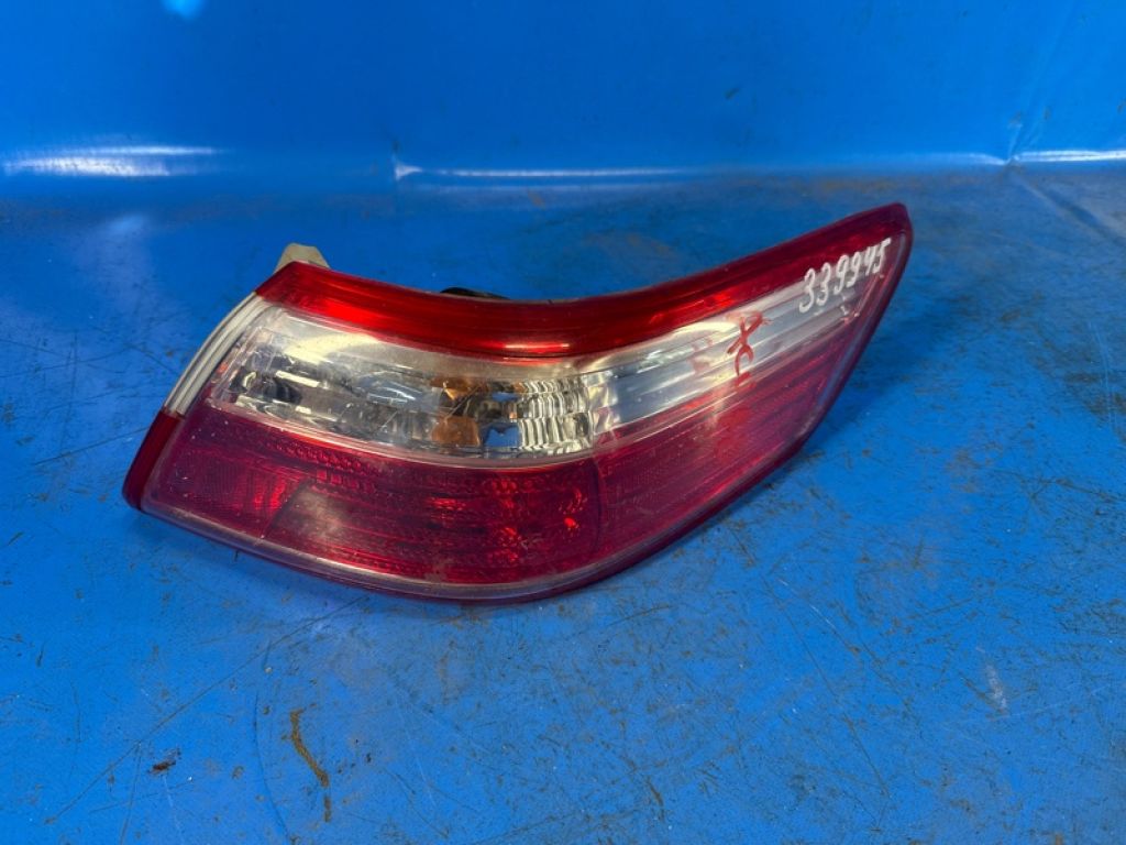 8155006240 | Фонарь наружный прав. TOYOTA CAMRY 40 06-11