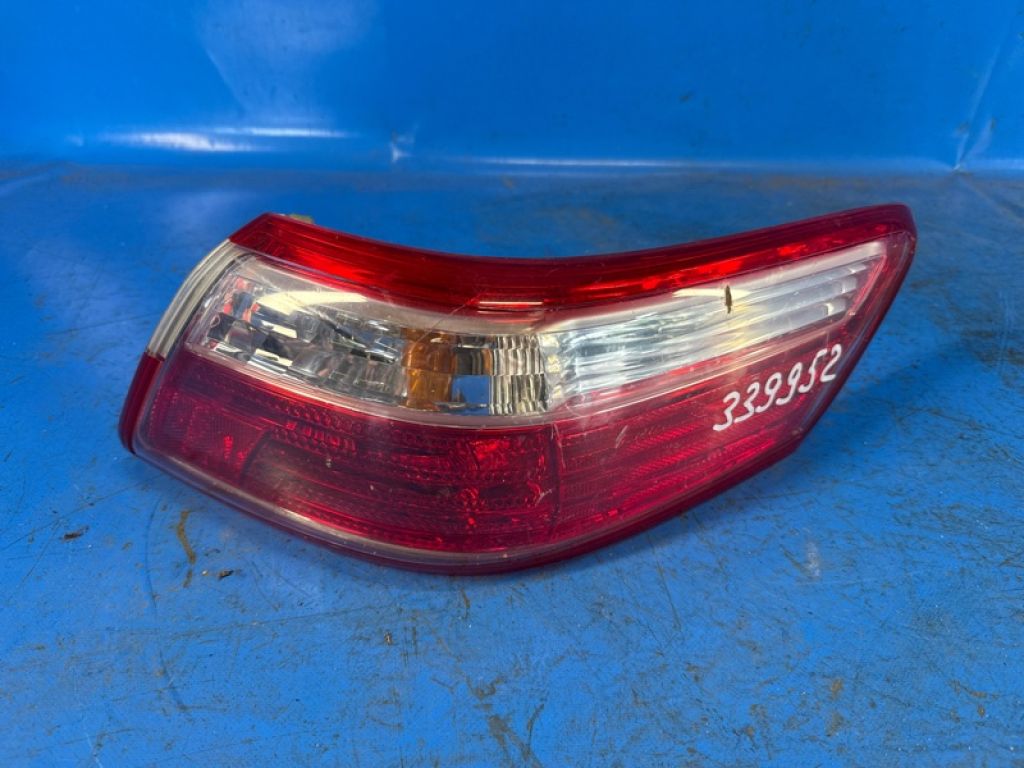 8155006240 | Ліхтар зовнішній прав. TOYOTA CAMRY 40 06-11