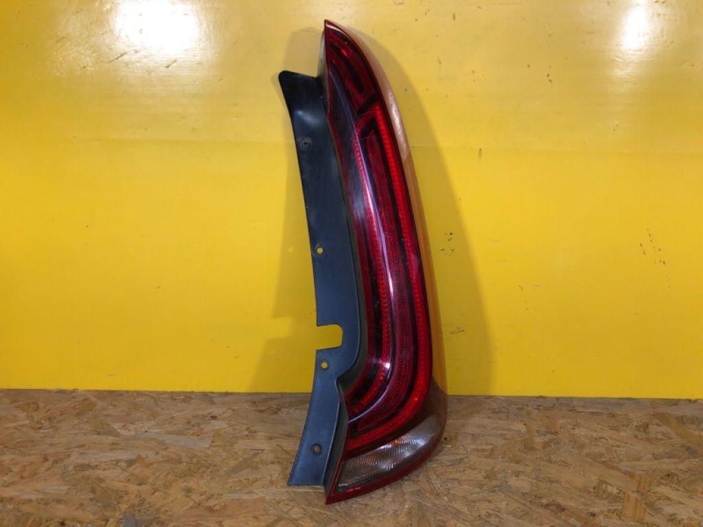 92402-K0100 | Ліхтар зовнішній прав. KIA SOUL SK3 19-