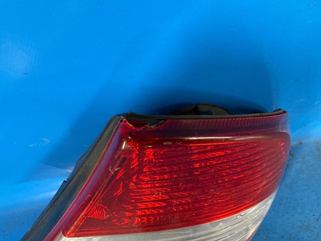 81551AA050 | Ліхтар зовнішній прав. TOYOTA CAMRY 30 02-06 - Фото 2