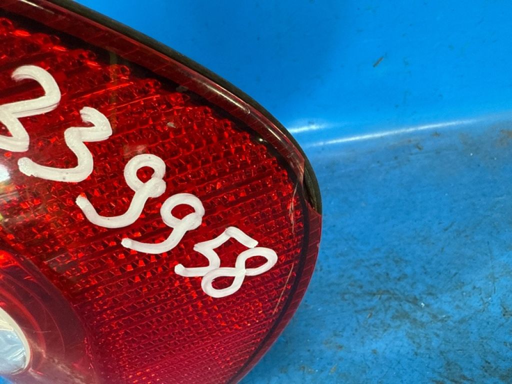 81551AA050 | Ліхтар зовнішній прав. TOYOTA CAMRY 30 02-06 - Фото 3