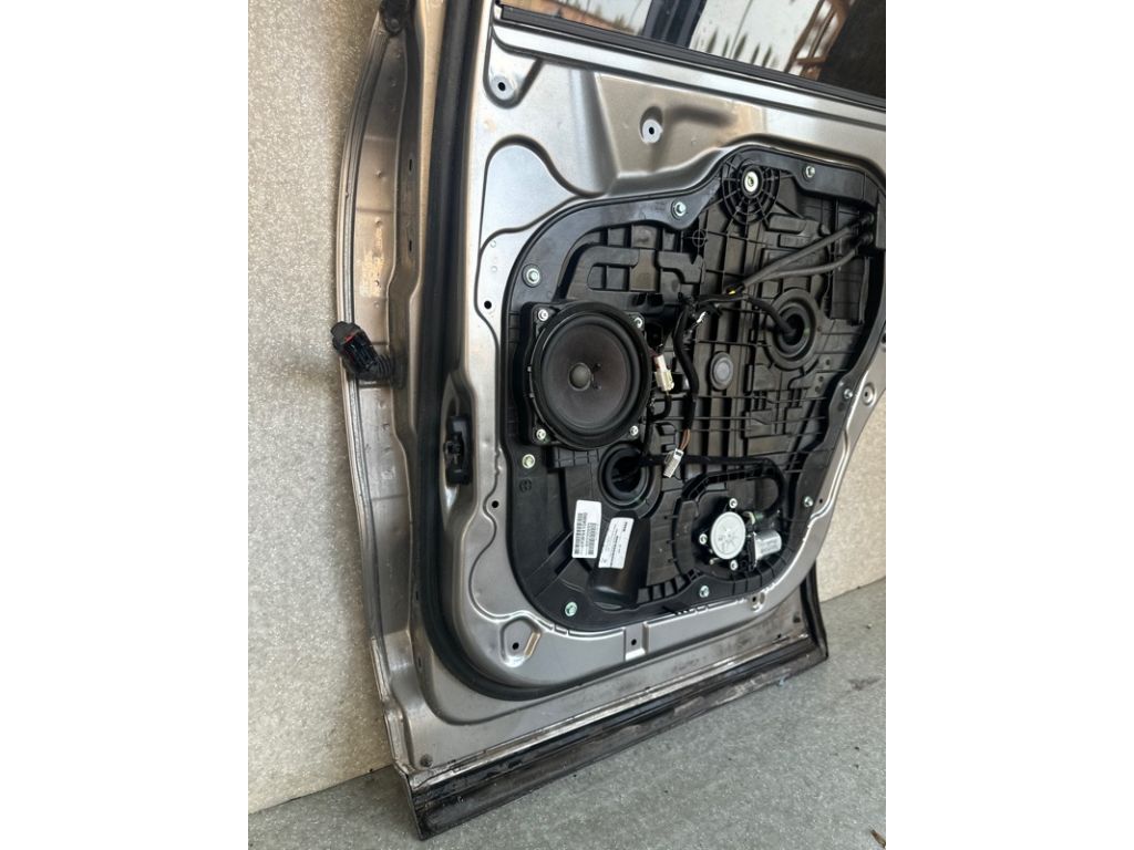 77004-C6000 | Дверь задн. прав. KIA SORENTO UM 14- - Фото 10