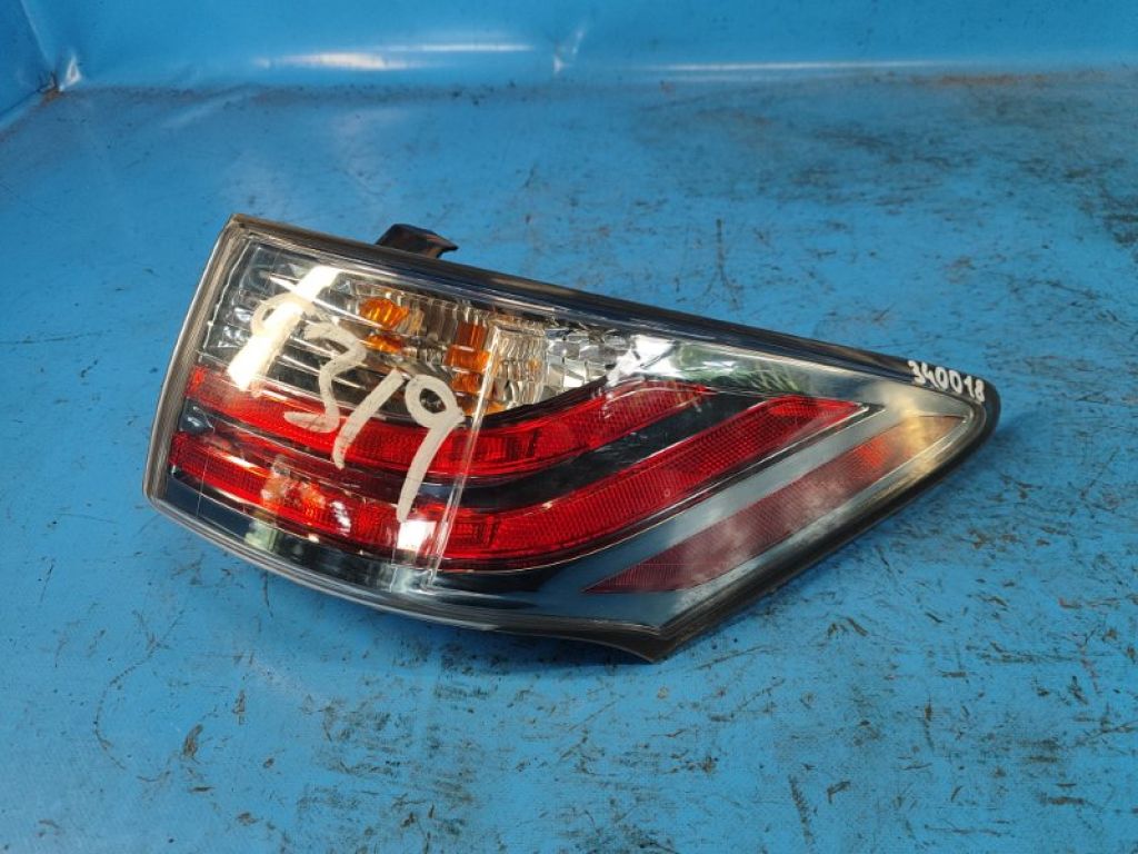 8155176010 | Фонарь наружный прав. LEXUS CT200 11-17