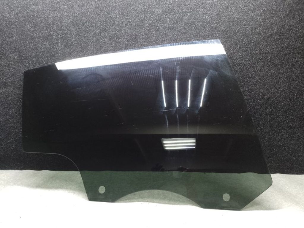 1495511-00-B | Скло дверей задн. прав. TESLA MODEL Y 19-
