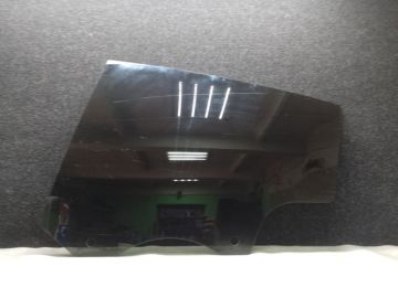 Скло дверей задн. лів. TESLA MODEL Y 19-