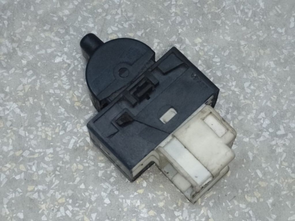 25411-2S700 | Кнопка стеклоподъемника задн. NISSAN FRONTIER 04-21