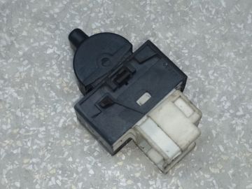 Кнопка стеклоподъемника задн. NISSAN FRONTIER 04-21