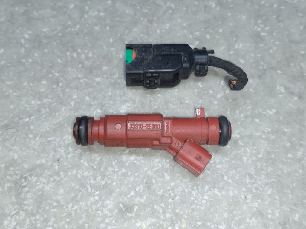 35310-2E000 | Форсунка паливна HYUNDAI ELANTRA AD 16-