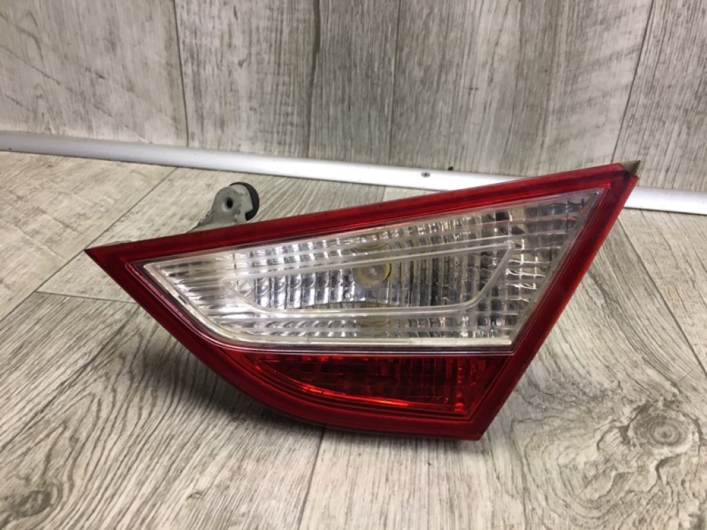 92404-3Q000 | Ліхтар внутрішній прав. HYUNDAI SONATA YF 10-14