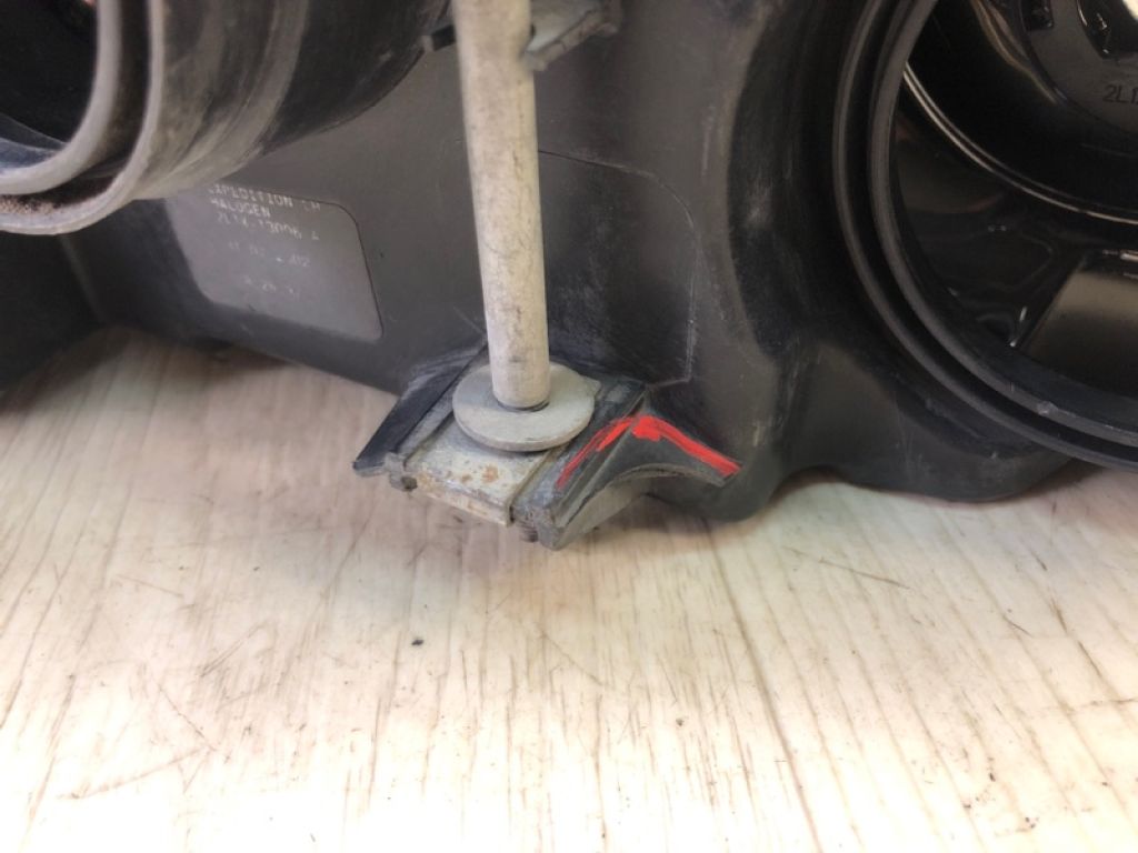 6L1Z-13008-BA | Фара лів. FORD EXPEDITION 03-06 - Фото 13