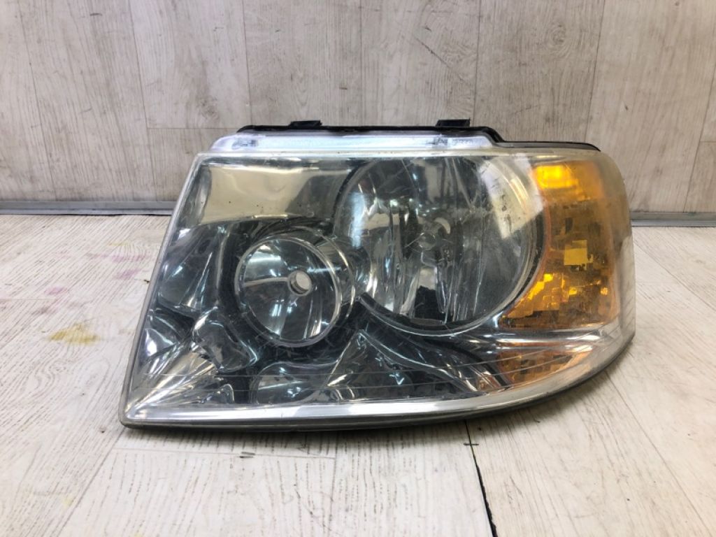 6L1Z-13008-BA | Фара лів. FORD EXPEDITION 03-06