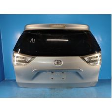 Крышка багажника TOYOTA SIENNA 11-16