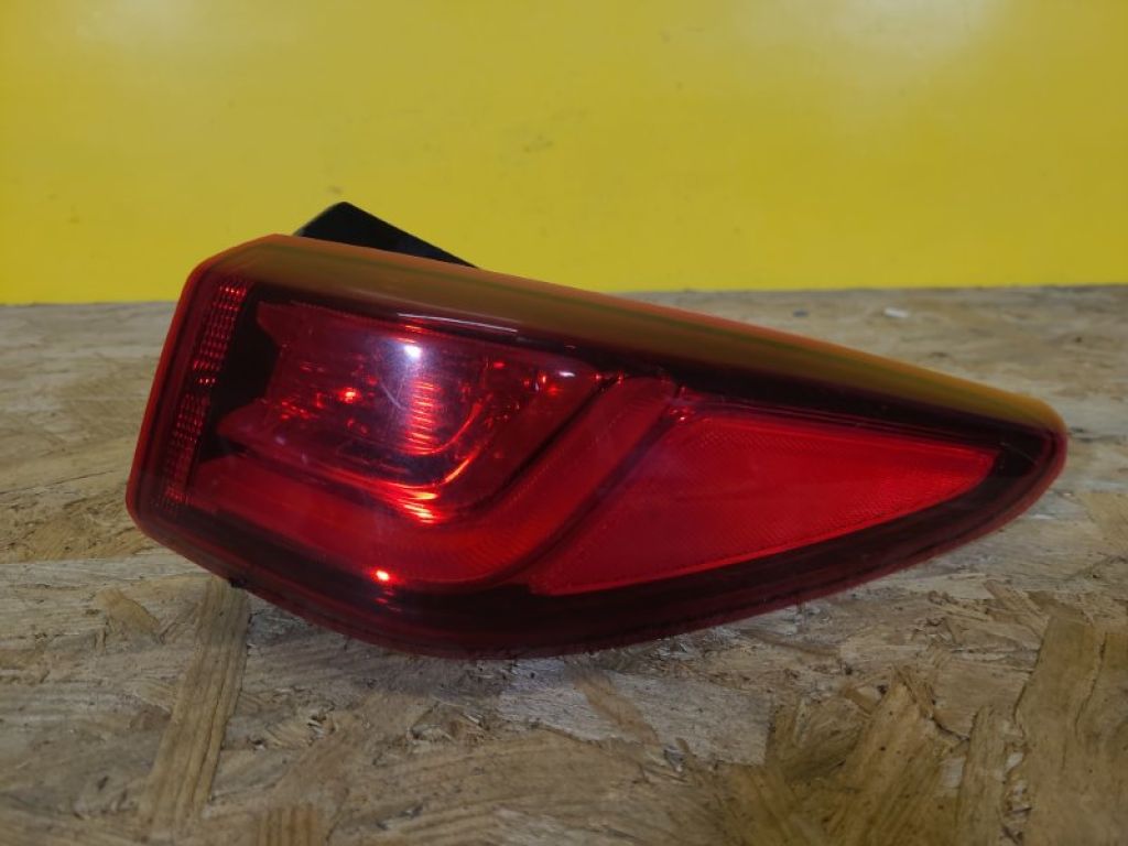 92402-J9100 | Фонарь наружный прав. HYUNDAI KONA OS 17-23